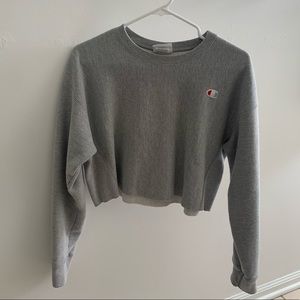 Cropped Champion Grey Crewneck